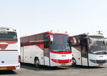 ۴۰۰ دستگاه اتوبوس بین شهری برای جابجایی زائران در مرز مهران مستقر شدند