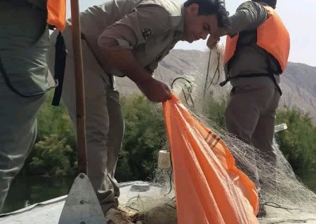 تجهیزات غیرمجاز صید آبزیان در دریاچه سد سیمره جمع آوری شد