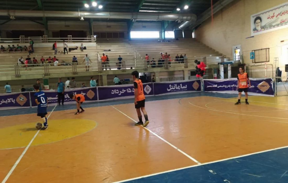 برگزاری اختتامیه بازی‌های فوتبال خیابانی«جام شهدای ۱۵ خرداد» در ایلام