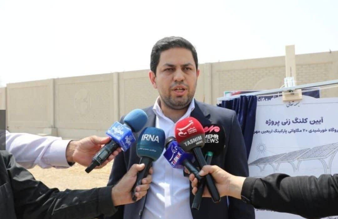 نیروگاه خورشیدی ۲۰ مگاواتی مهران سال آینده به شبکه می‌پیوندد